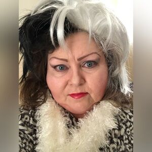 Cruella Deville Wig used once!